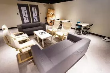 Cavemen Hostel Taipei Station Youth Branch