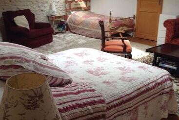 Gite Du Calme 3 Star Bed & Breakfast Cognac