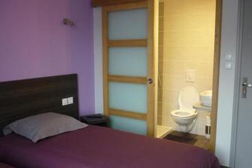 Отель L'envers Du Castille