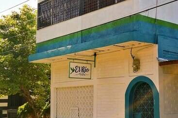 هاستل Hostal El Rio