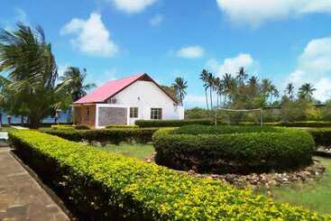 بنسيون Zan Oceans Resort