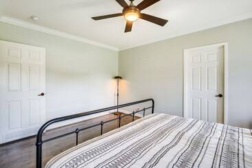 茅舍 Jacksonville Home W/ Deck 30 Mi To Talladega!