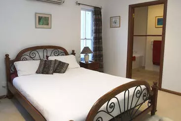 Bed and Breakfast Kingfishers Manor