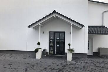 هتل Gambrinus Dutenhofen