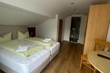 Hotel Pension Schwansee