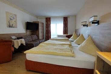 فندق Restaurant Weinberg