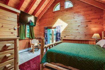 קוטג'' Charming Wellesley Island Cabin Near State Parks
