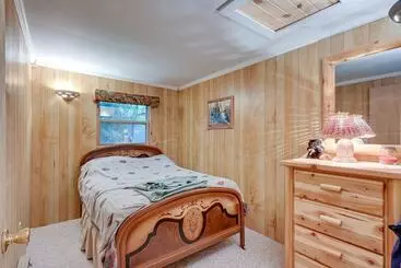 Mökkimajoitus Harrison Cabin W/ Fire Pit & Elbow Lake Access!