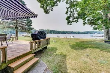 Lakefront Grant Cottage W/ Grill & Fire Pit!