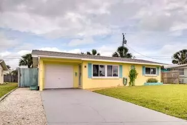 コテージ Ormond Beach Vacation Rental: Walk To Beaches!