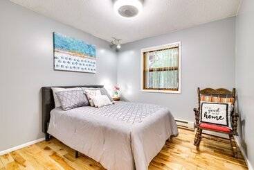 کلبه Tobyhanna Retreat W/ Deck, Pool + Lake Access!