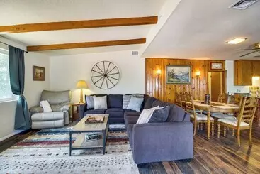 Furnished Porch + Gas Grill: Lakeside Cottage Stay
