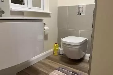 Charming Woodland Lodge 2 Person 1 Bedroom