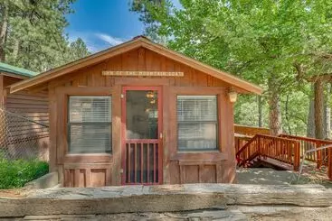 Mökkimajoitus Inn Of The Mountain Goats Ruidoso Cabin W/ Deck!