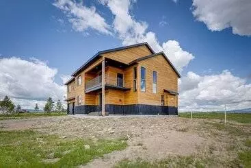 コテージ Mountain View Island Park Cabin Near Outdoor Rec!