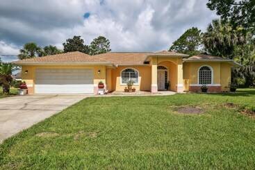 Hus på landet Palm Coast Escape: Screened Lanai, Saltwater Pool!