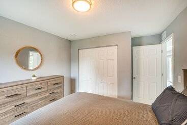 קוטג'' Poolside Paradise: Port Richey Retreat W/ Patio!