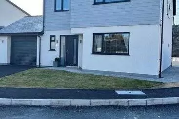 Residenssi Impeccable 4 Bed House In Trearddur Bay