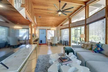 Mökkimajoitus Scenic Siesta Key Home ~ 1 Mi To Village & Beach!