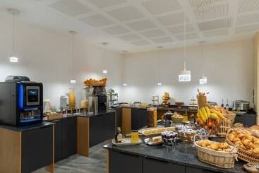 Brit Hotel Privilège Paris Rosny Sous Bois