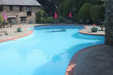 Charming 2 Bed Cottage In Modbury