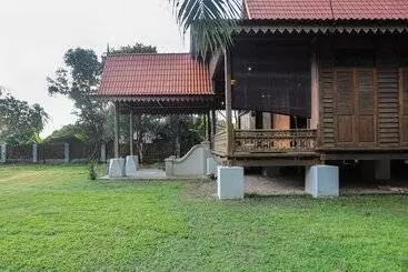 Hotel Oyo 90256 Rb Beach Homestay