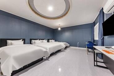 מוטל Cheongju Hotel Namuneulbo