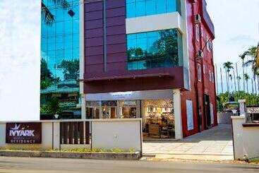 Hotel Ivyark Residency