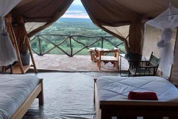 Hotelli Sunset Acacia Camp