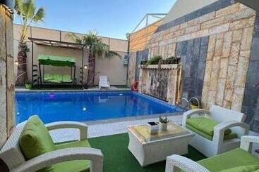 الشاليه الملوكي 0792300352