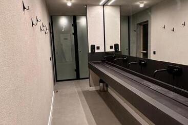 هتل کپسول Aq Minisuites