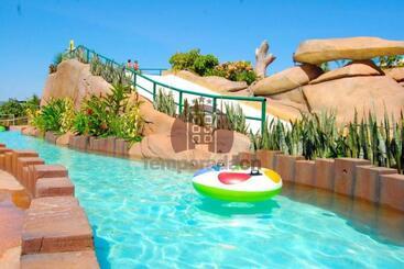 Aparthotel Spazzio Diroma Com Acesso Ao Acqua Park Luciana