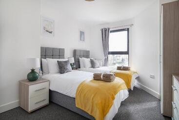 Heathrow Haven: Stylish Apartments In The Heart Of Slough