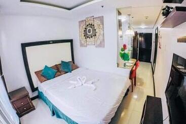 Hotel Birch Tower Malate Suites