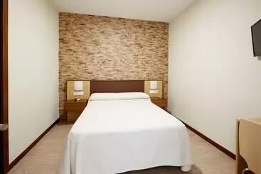 هتل Hostal Campo Nuevo