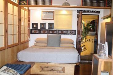 Отель Secret Garden Inn