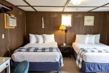 Isleview Motel And Cottages