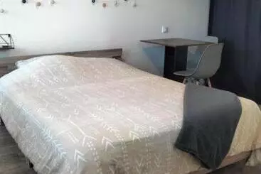ペンション Logement Indépendant Avec Extérieur Privatif Et Clôturé