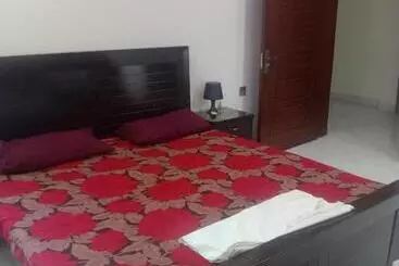 تختخواب و صبحانه Gujrat Guest House