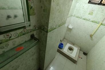 هتل Khurshed Express Residential