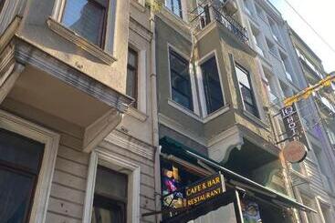 Aparthotel Konak Suite İn The Bar Street