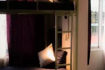ベッドアンドブレックファースト Nerdvana Bunks Beds & Bites