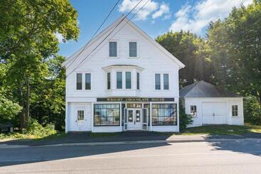 Bryant Farm Limit 27 Farmhouse