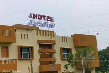 Oyo Aaradhya Hotel &restaurant
