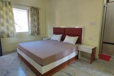 هتل Lakebreeze By Sunrise