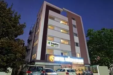 ホテル Treebo Savera Grand