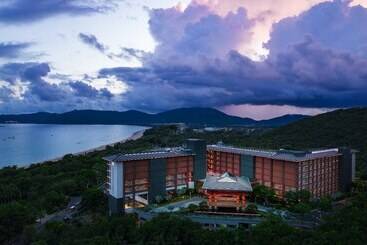 Hualuxe Hotels And Resorts Sanya Yalong Bay Resort, An Ihg