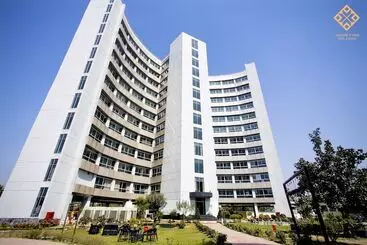 Jashore It Park Hotel And Resort