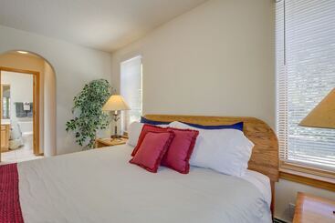 Dom wiejski Charming Amalia Retreat W/ Fireplace & Grill!