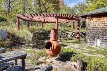 コテージ Cozy Cabin In West Chazy W/ Fall Foliage Views!